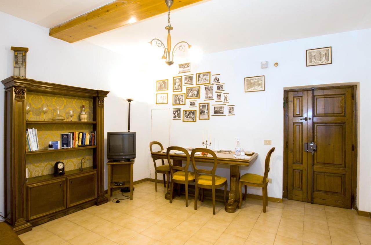 Cheap Apartment In The Old Village Colle Val D'Elsa Ngoại thất bức ảnh