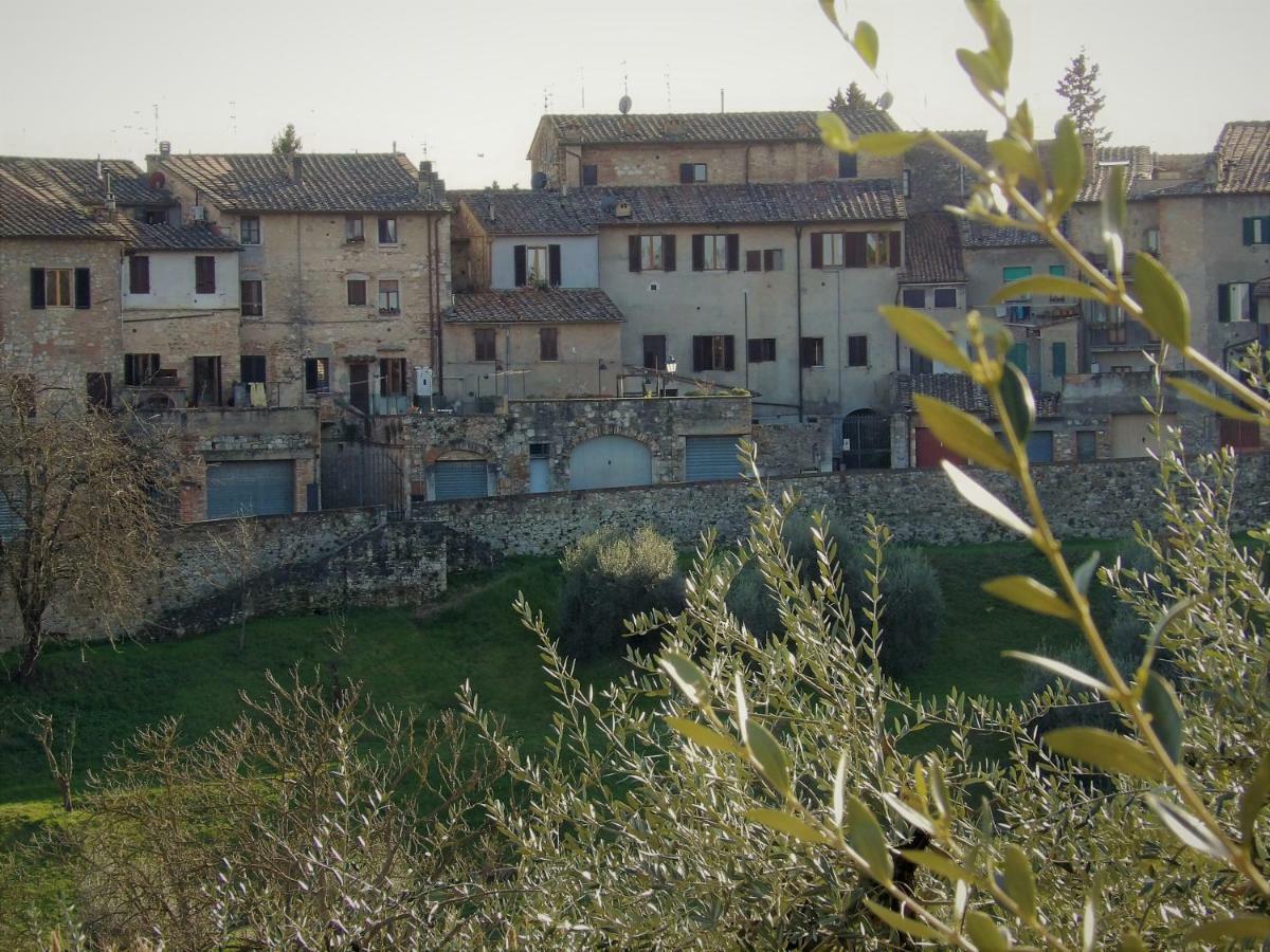Cheap Apartment In The Old Village Colle Val D'Elsa Ngoại thất bức ảnh