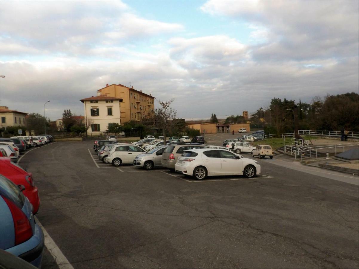 Cheap Apartment In The Old Village Colle Val D'Elsa Ngoại thất bức ảnh