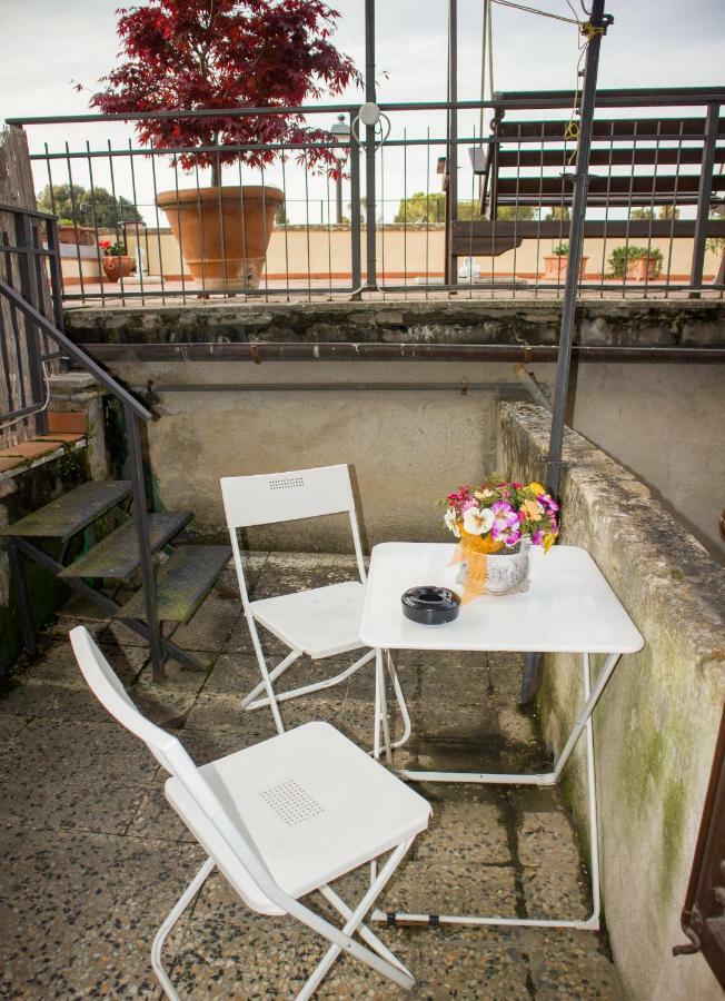 Cheap Apartment In The Old Village Colle Val D'Elsa Ngoại thất bức ảnh
